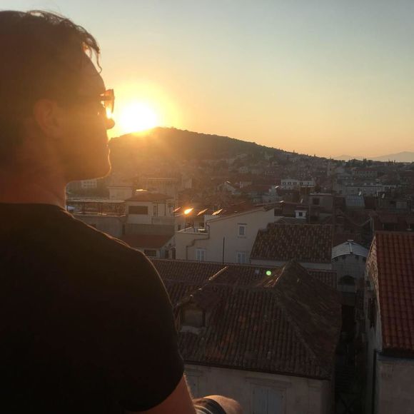 Meet your Posher, Peter - Picture 1 of 1